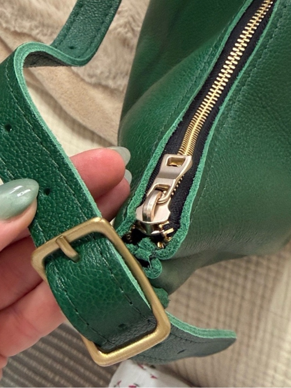 Portland Leather Medium Aspen in Bacalar Premium Line EUC Leather Shoulder Bag - Picture 9 of 14
